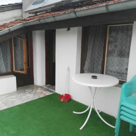 Vylchev Проживання в сім'ї